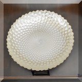 D10. Decorative plate. 